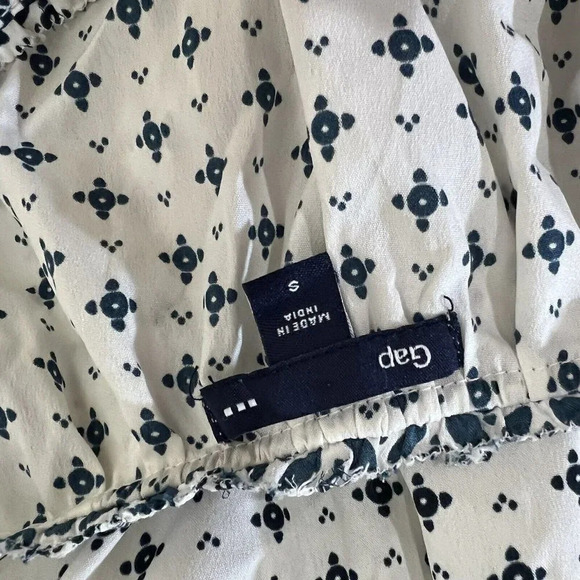 The Gap Small Ruffled Top Peplum Smocked Puff Short Sleeve White Blue Geometric - Picture 5 of 5